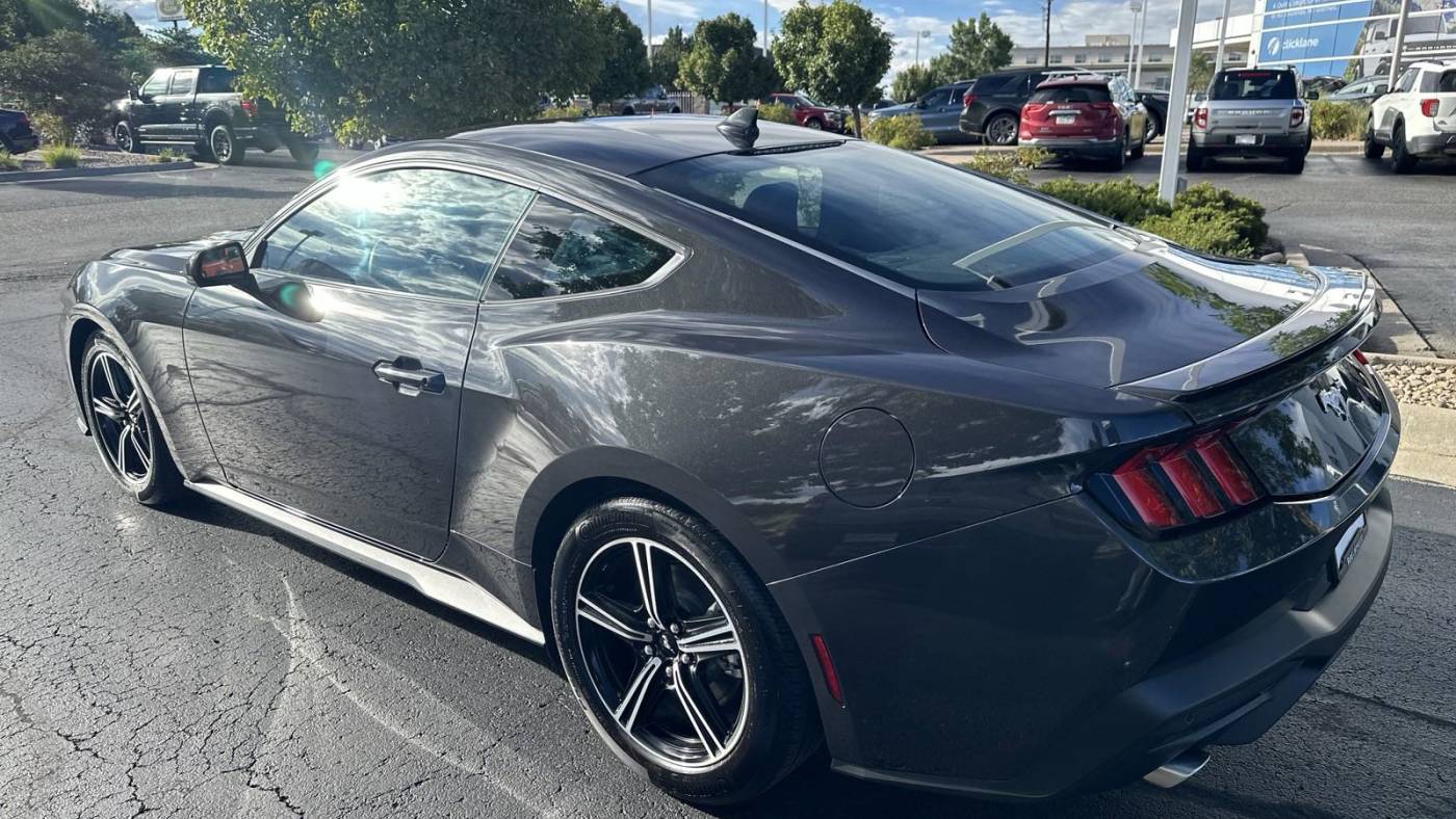 2024 ford mustang ecoboost