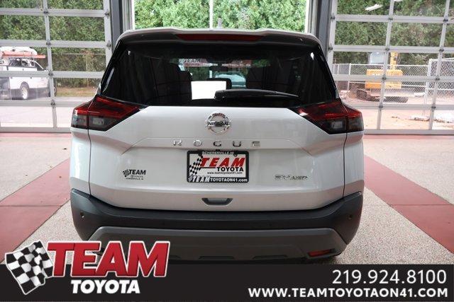 2021 nissan rogue sv
