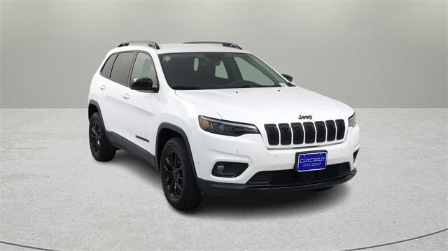 2023 jeep cherokee altitude lux