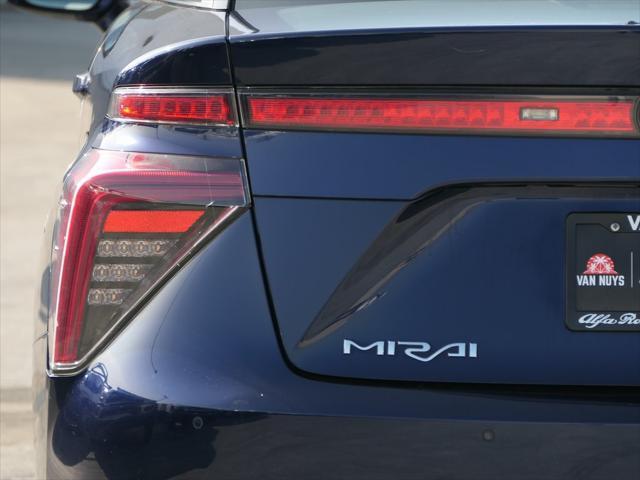 2017 toyota mirai base