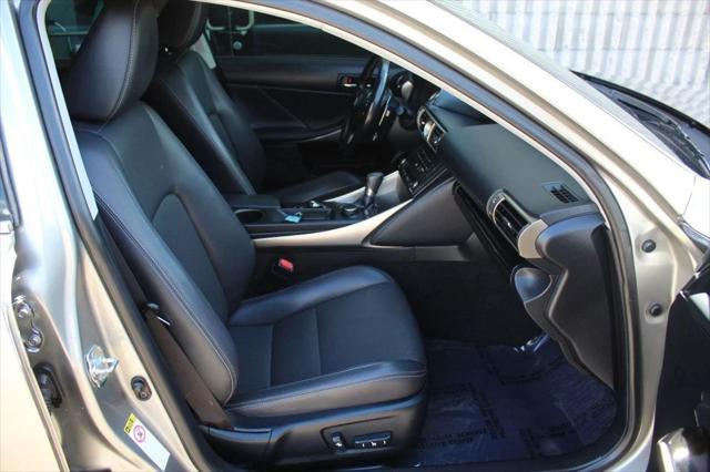 2016 lexus is 200t base