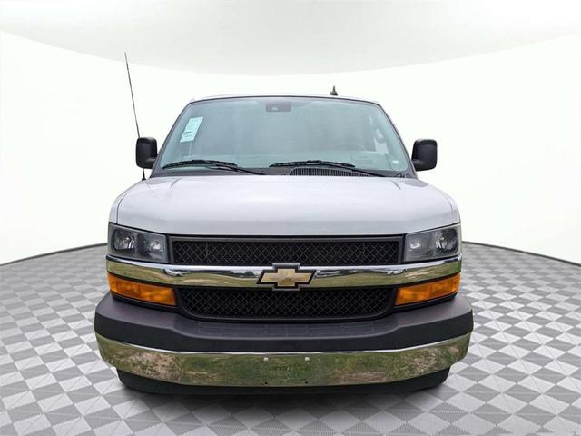 2020 chevrolet express 3500 lt