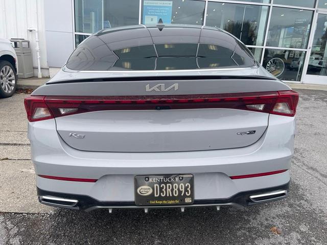2022 kia k5 gt-line