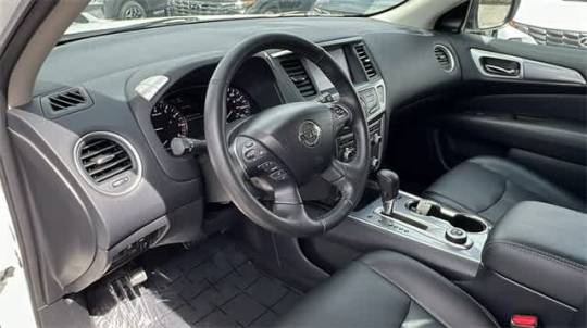 2020 nissan pathfinder sl