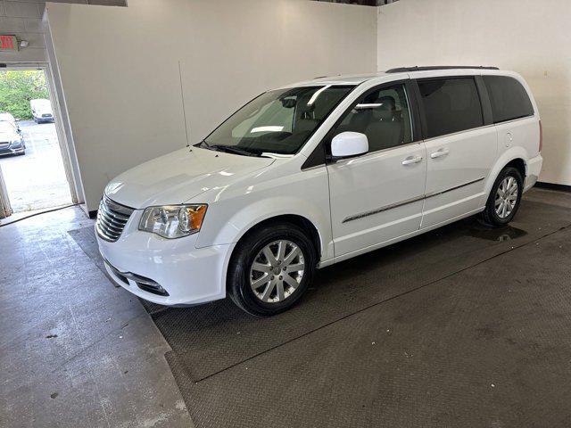 2016 chrysler town & country touring