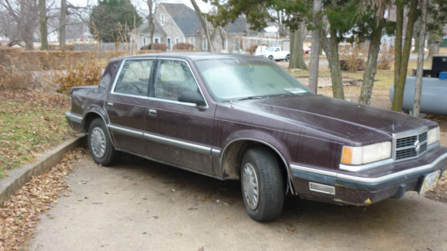 1990 dodge dynasty le sedan 4-door 3.3l