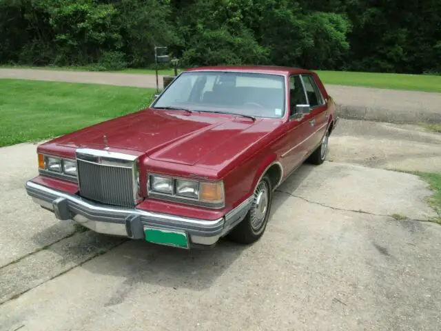 1983 lincoln continental 4-door sedan. no reserve!