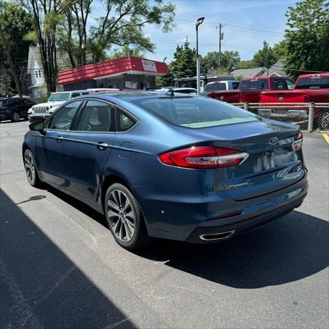 2019 ford fusion se