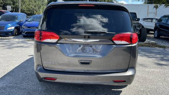 2021 Chrysler Voyager