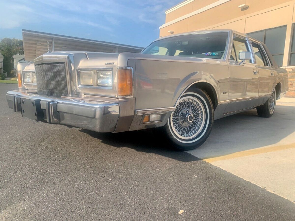 1989 lincoln town car rare cartier edition only 38,000 original miles no reserve