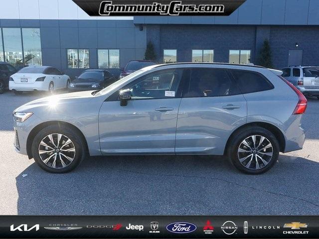 2024 volvo xc60 b5 plus dark theme
