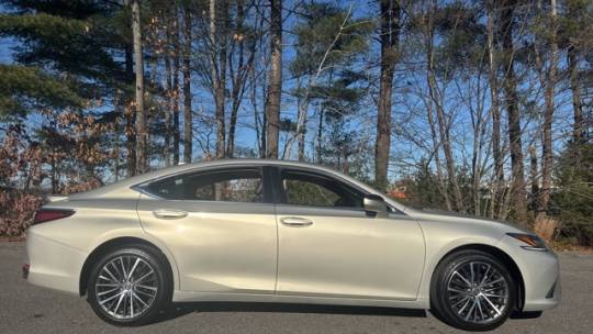 2023 Lexus ES