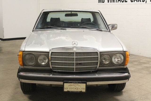 1979 mercedes benz 300cd sunroof coupe no reserve!