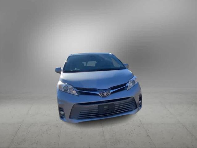 2018 toyota sienna xle