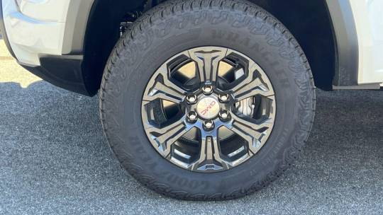 2024 GMC Canyon