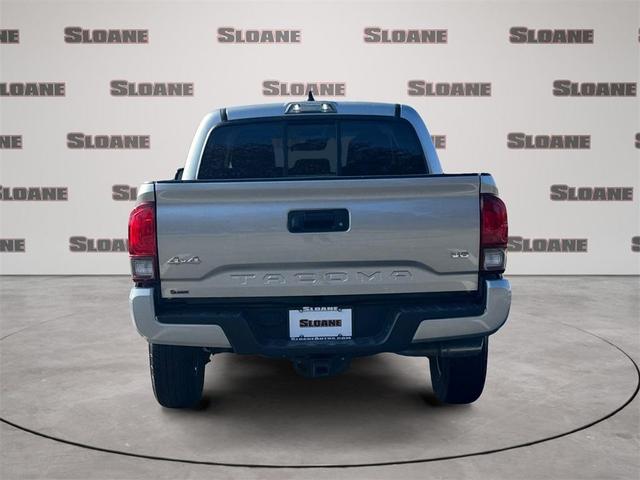 2022 toyota tacoma sr