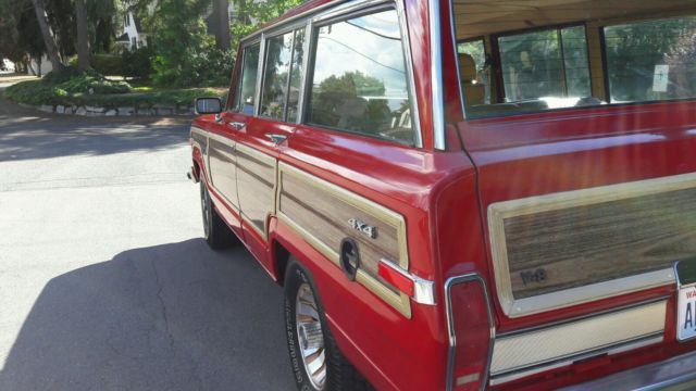 jeep grand wagoneer low miles. 97k colorado red