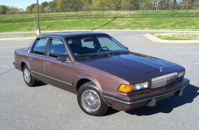 nice-limited-3.3l-v6-cold-ac-auto-cruise-wire-wheels-lesabre-park-avenue-lil-sis