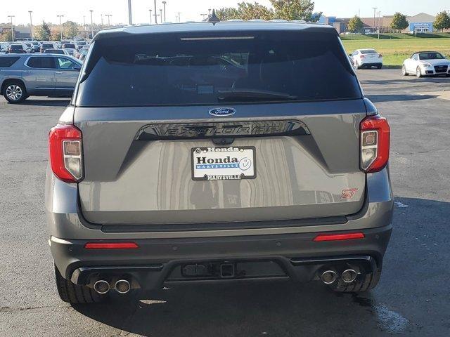 2022 ford explorer st