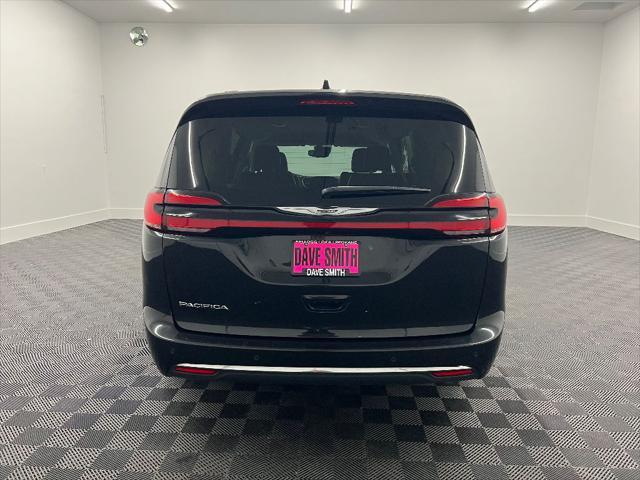 2022 chrysler pacifica touring l