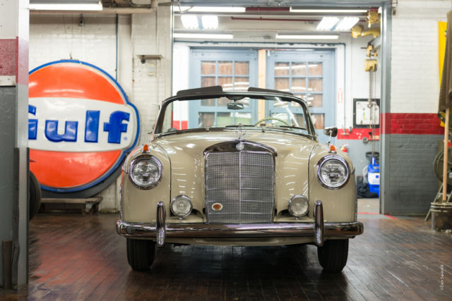 complete nut and bolt restoration, national first prize winner, 220s ponton cab