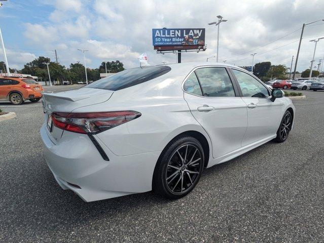 2022 toyota camry se
