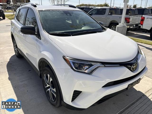 2017 toyota rav4 le
