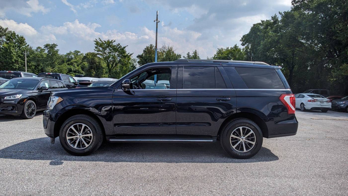 2021 ford expedition xlt