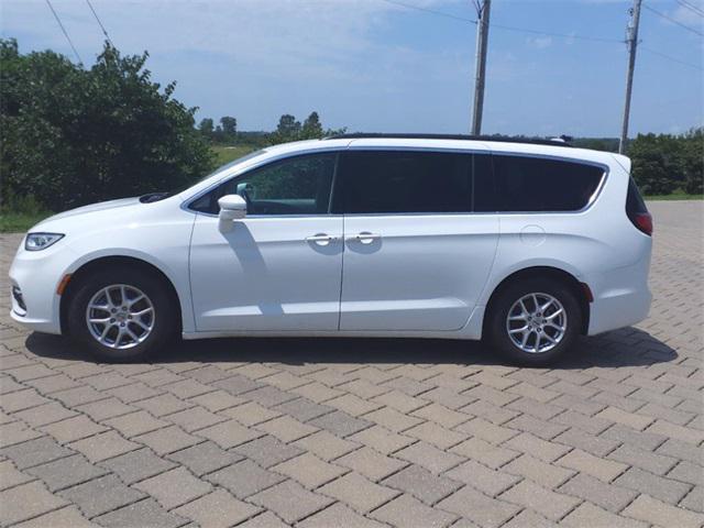 2022 chrysler pacifica touring l