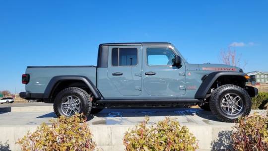 2024 Jeep Gladiator