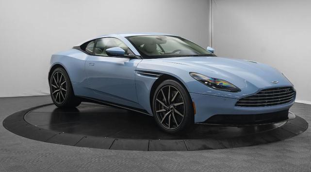 2022 aston martin db11 v8