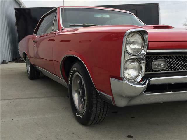 1967 pontiac gto red 2 door 400/335 automatic
