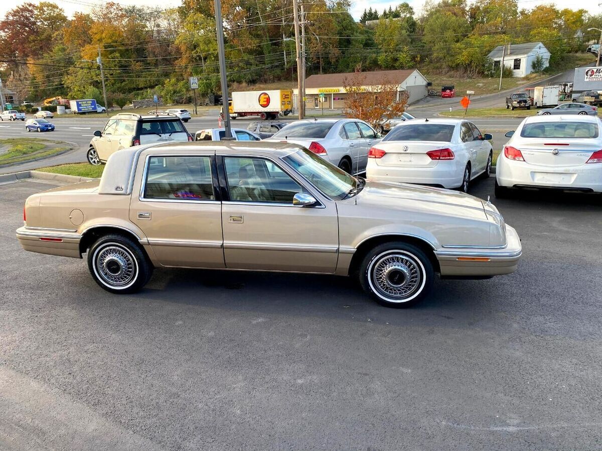 1993 chrysler new yorker mint condition interior -ext - low milage 44,780 miles