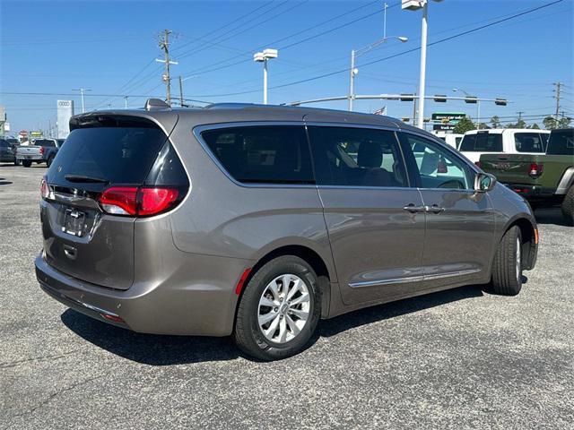 2018 chrysler pacifica touring-l plus