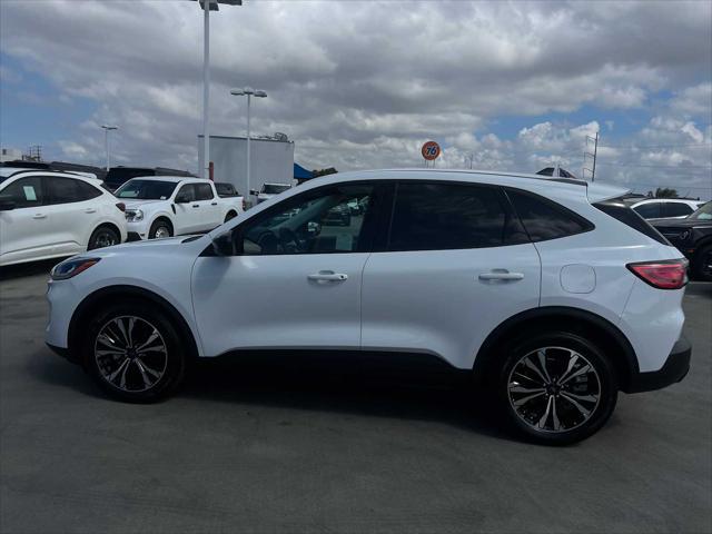 2022 ford escape se