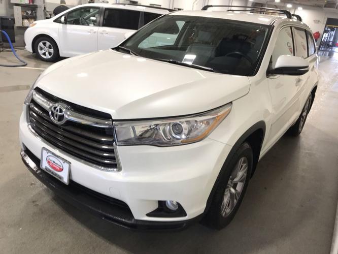 certified 2016 toyota highlander awd le plus v6 madison, wi 53718 for sale in madison, wisconsin