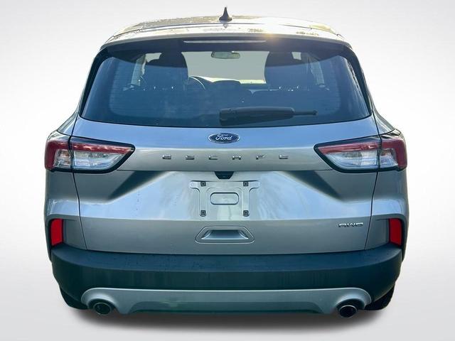 2022 ford escape s
