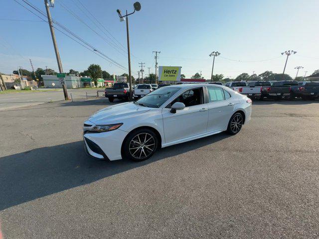 2023 toyota camry se