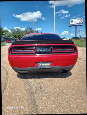 2015 dodge challenger srt hellcat