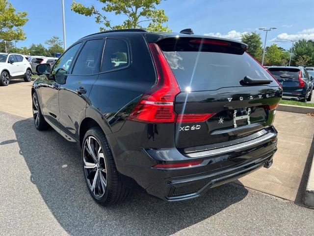 2024 volvo xc60 recharge plug-in hybrid t8 ultimate dark theme