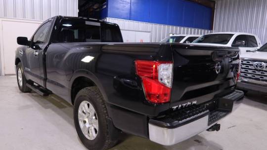 2017 Nissan Titan