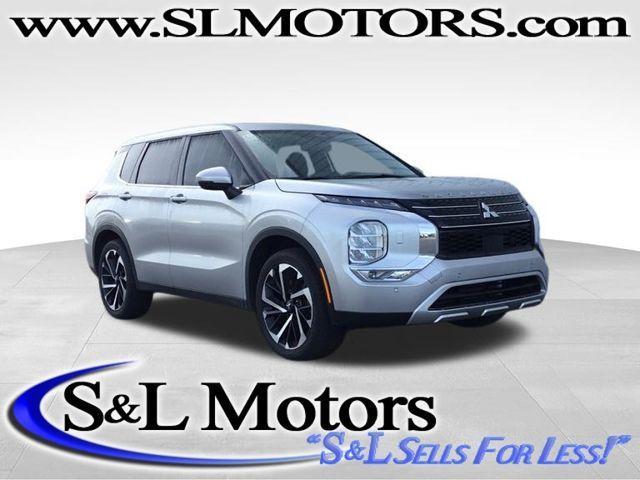2022 mitsubishi outlander se