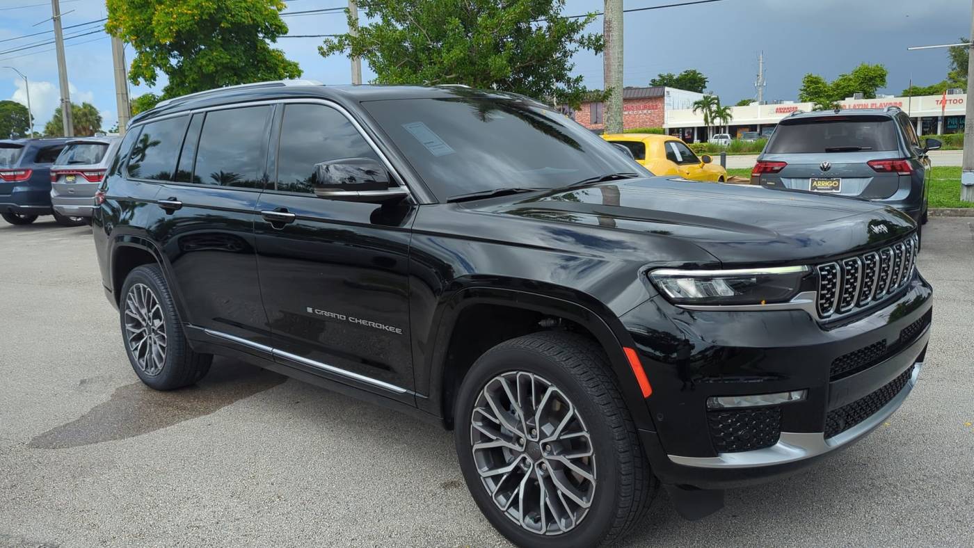 2023 jeep grand cherokee l summit