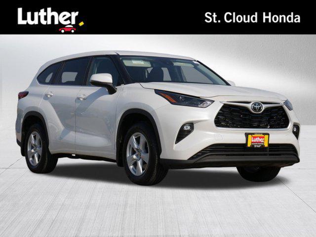 2023 toyota highlander le