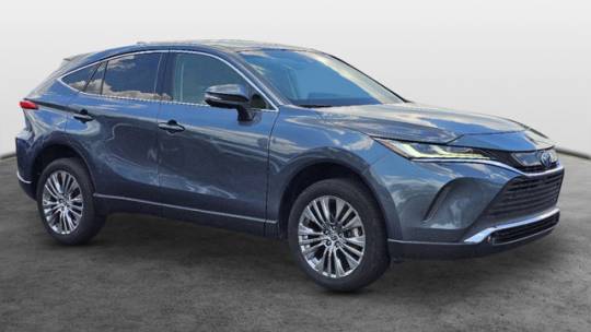 2022 toyota venza le
