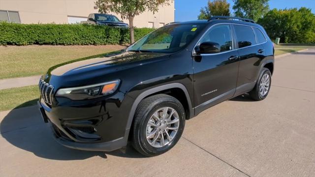 2022 jeep cherokee latitude lux