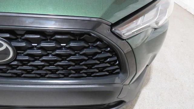 2022 toyota corolla cross le