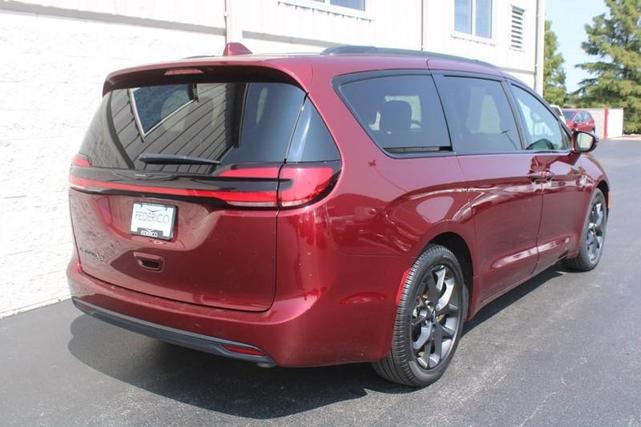 2022 chrysler pacifica touring-l