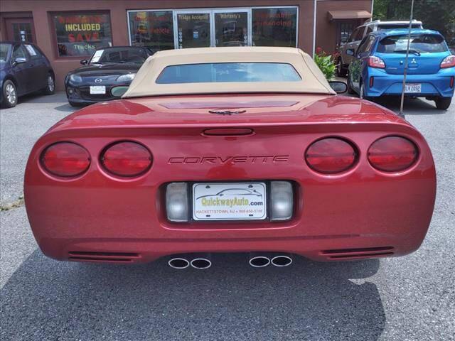 2004 chevrolet corvette base