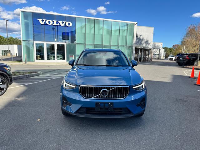 2024 volvo xc40 b5 plus bright